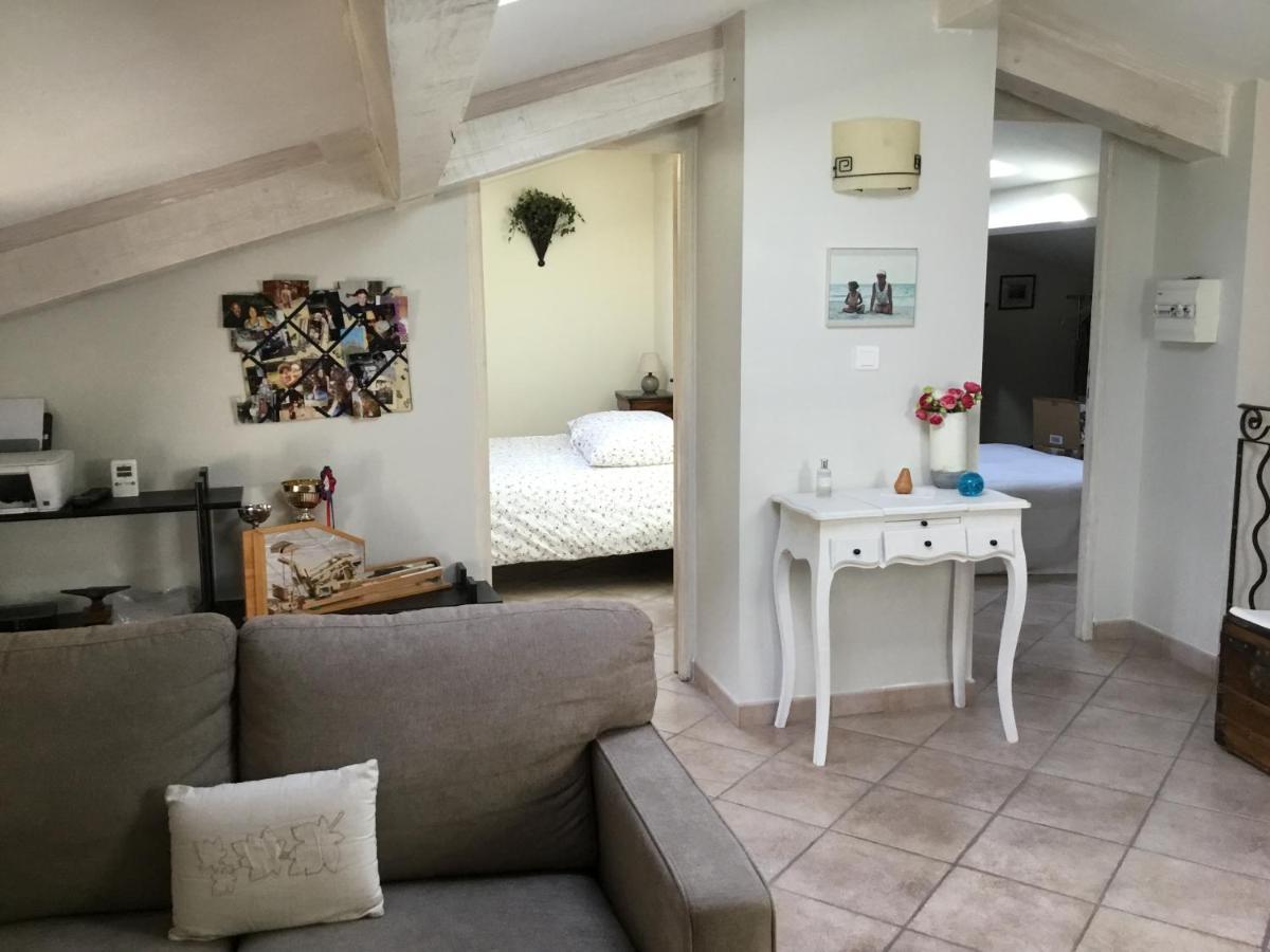 Bed and Breakfast Les Lauriers Camps-la-Source Exteriér fotografie